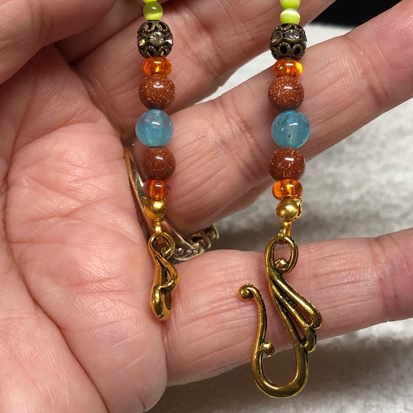 Stunning yellow and orange beaded bracelet - Picture 4 of 10